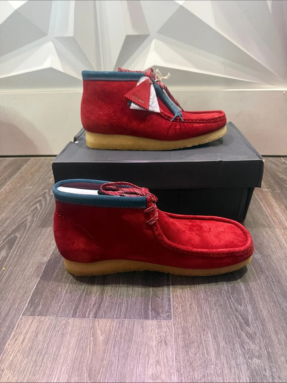 Clarks Wallace’s boots in deep Red • Sz 11.5